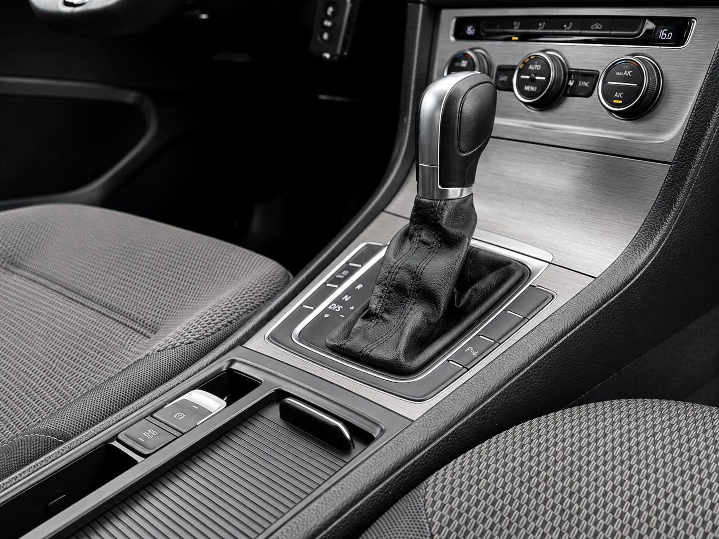 VW Golf = ���������= EURO 6= 1.6 TDI-110= HIGHLINE= ������ | Mobile.bg � ����������� 11