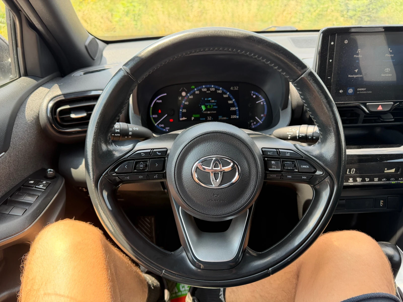 Toyota Yaris Cross 1.5 HYBRID TREND (TOP), снимка 12 - Автомобили и джипове - 55578448