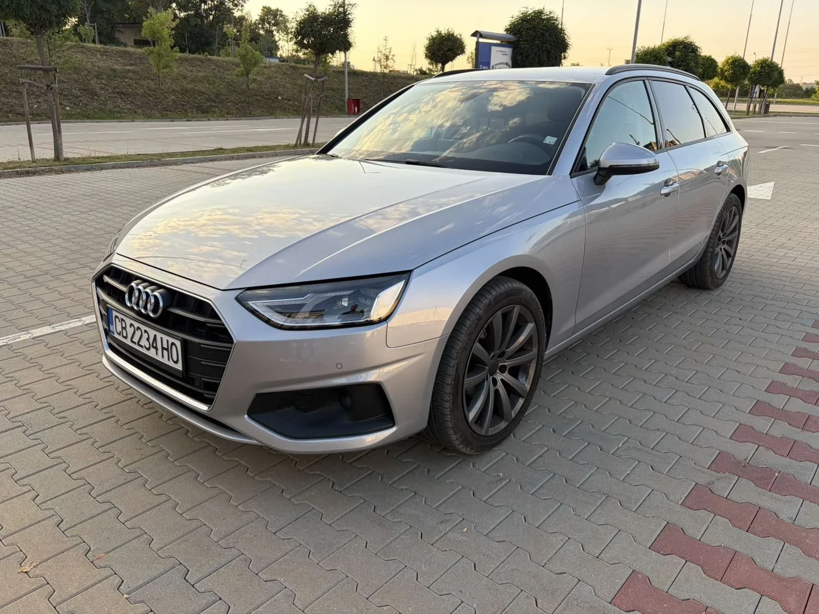 Audi A4, снимка 2 - Автомобили и джипове - 55620795