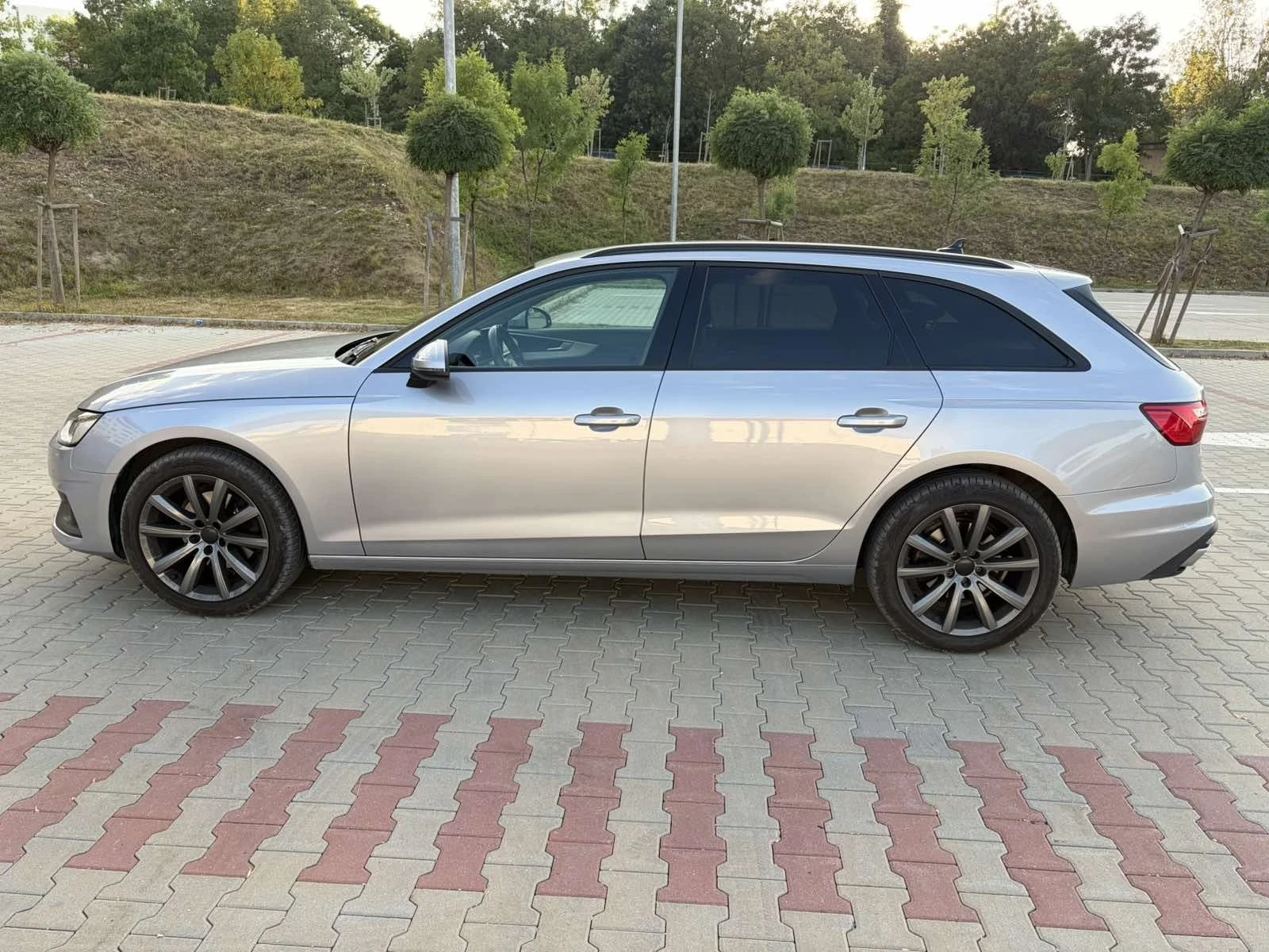 Audi A4, снимка 8 - Автомобили и джипове - 55620795