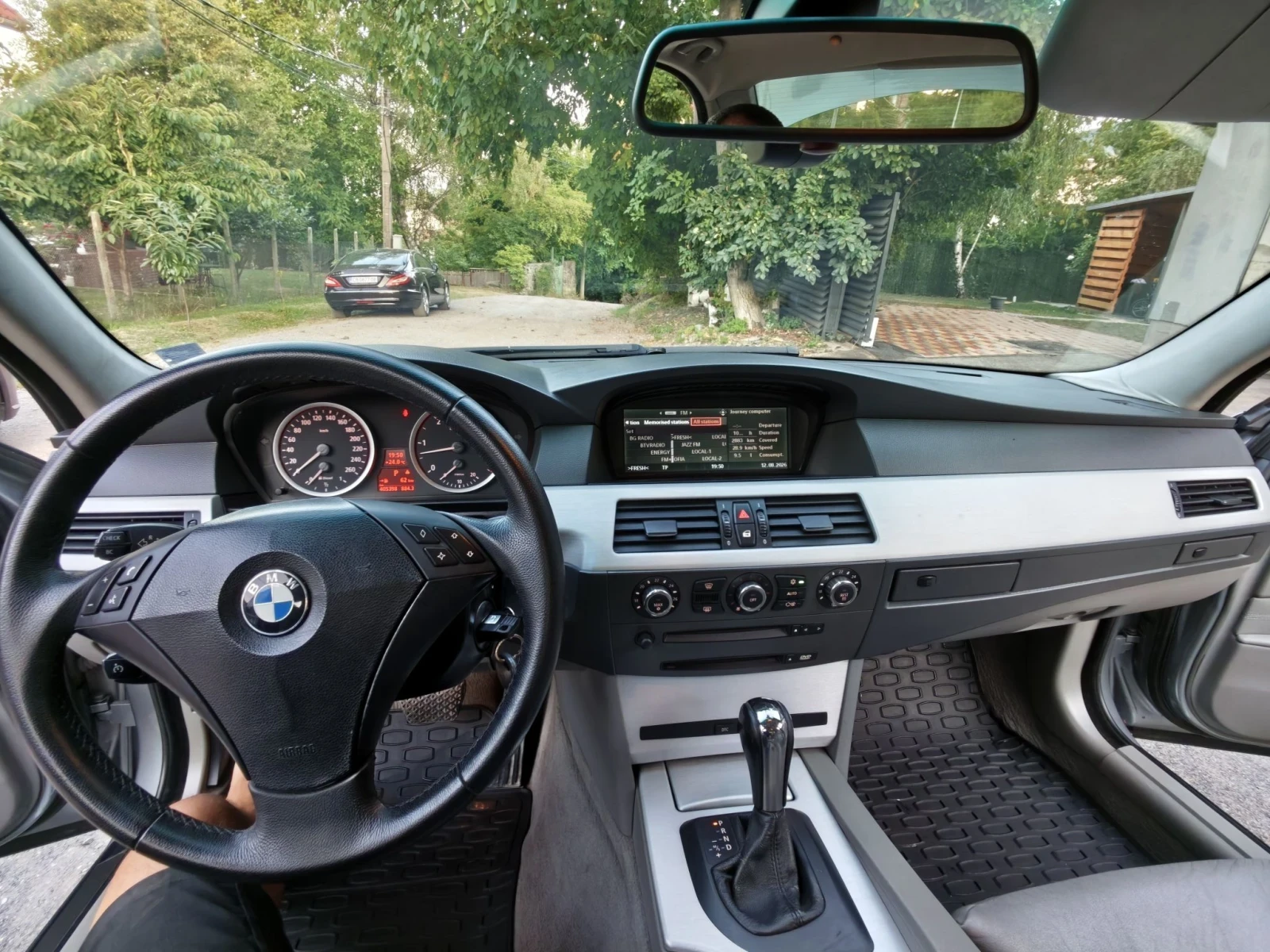 BMW 530 X-drive, снимка 10 - Автомобили и джипове - 55777296