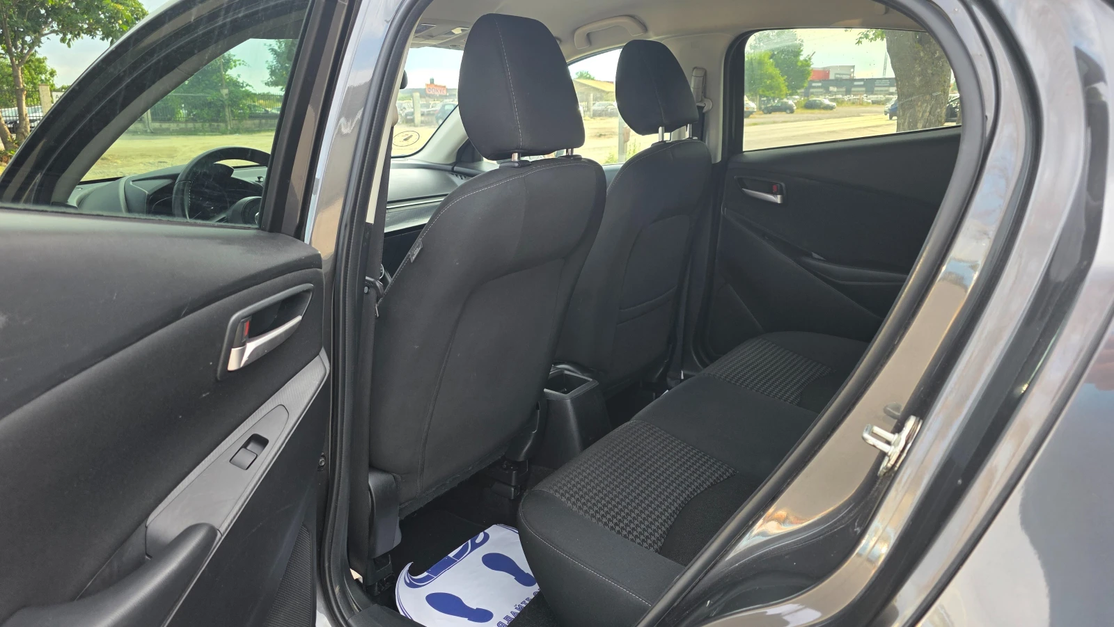 Mazda 2 КАТО НОВА/FUL-FUL, снимка 7 - Автомобили и джипове - 55828392