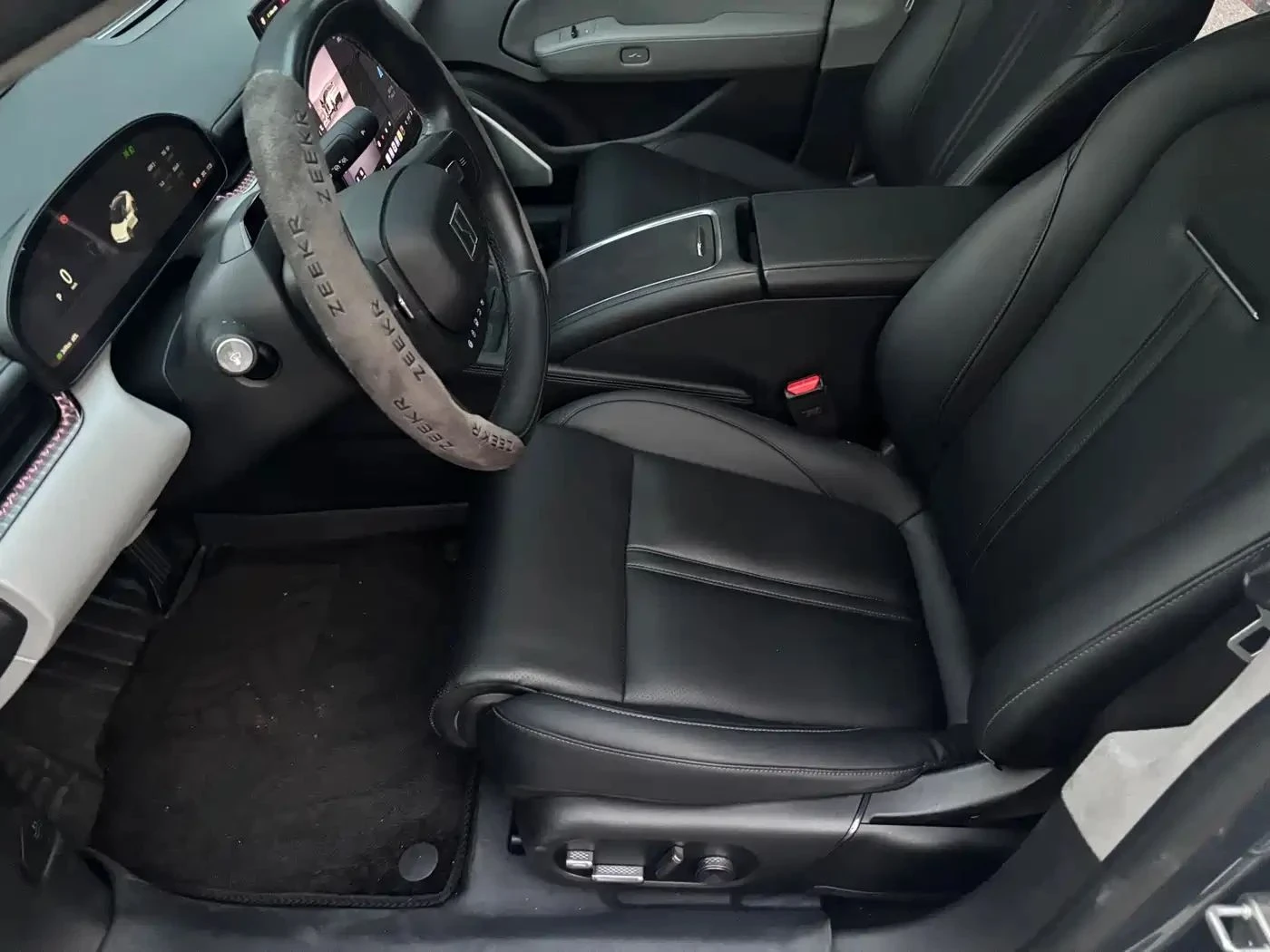 Zeekr 7 GT, снимка 13 - Автомобили и джипове - 56710998