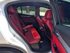 Alfa Romeo Stelvio Ti Sport AWD !SPECIAL! PANO/CAM/CARBON, снимка 10