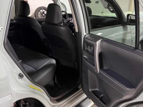 Toyota 4runner TRD Sport 4WD * CARFAX * 360 КАМЕРИ* ПОДГРЕВИ, снимка 16