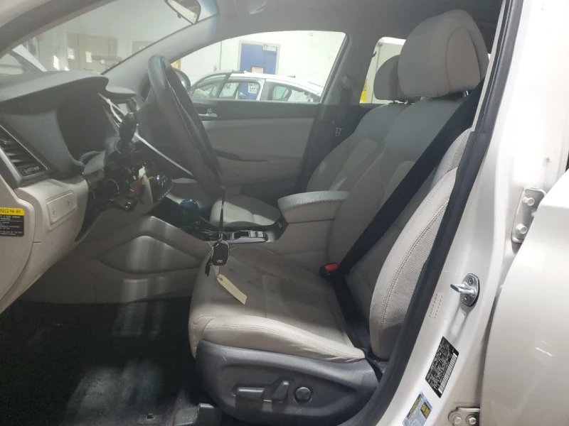 Hyundai Tucson, снимка 7 - Автомобили и джипове - 49531121