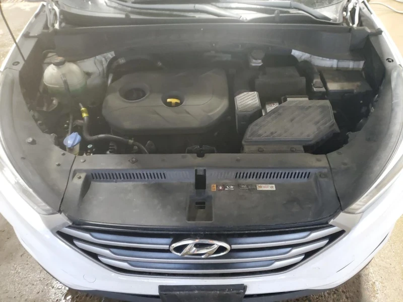 Hyundai Tucson, снимка 12 - Автомобили и джипове - 49531121