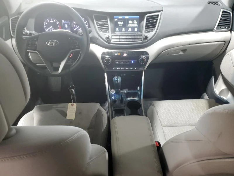 Hyundai Tucson, снимка 8 - Автомобили и джипове - 49531121