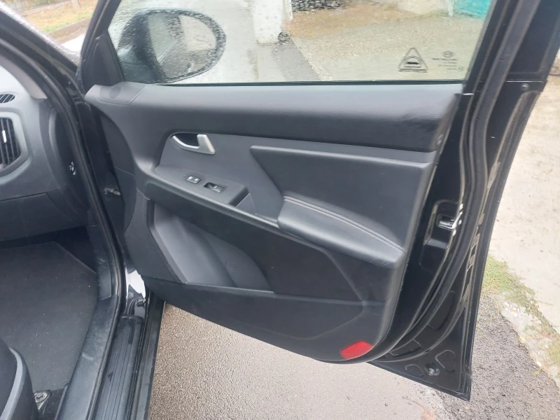 Kia Sportage 1, 6 GDI кожа внос Холандия , снимка 12 - Автомобили и джипове - 51962356
