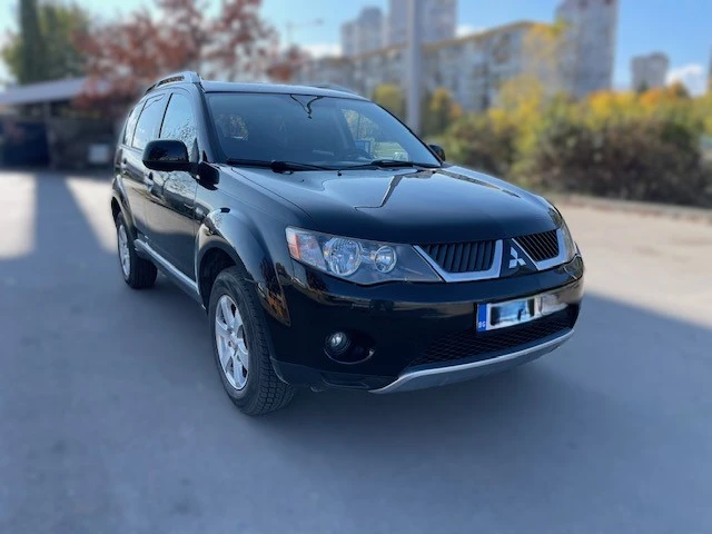 Mitsubishi Outlander 2.4 + LPG, 4x4, 7 места, кожа с подгрев, снимка 1 - Автомобили и джипове - 47789735