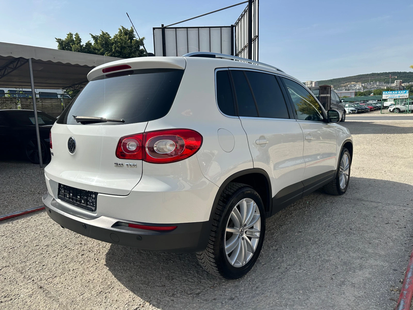 VW Tiguan 2.0 TDI 4x4 - изображение 3