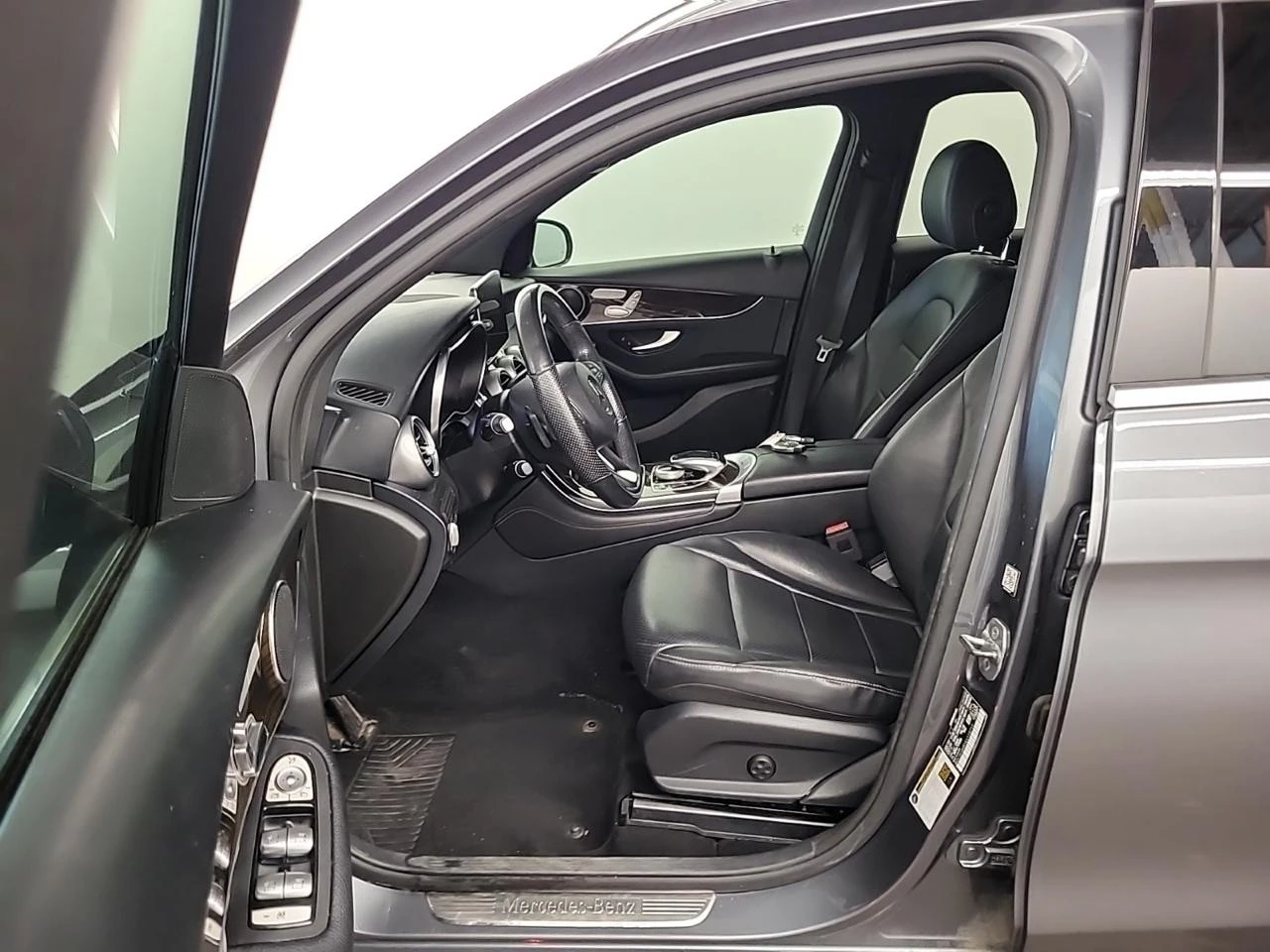 Mercedes-Benz GLC 300 БЕЗ ПЪРВОНАЧАЛНА ВНОСКА'КАРФАКС' - изображение 9