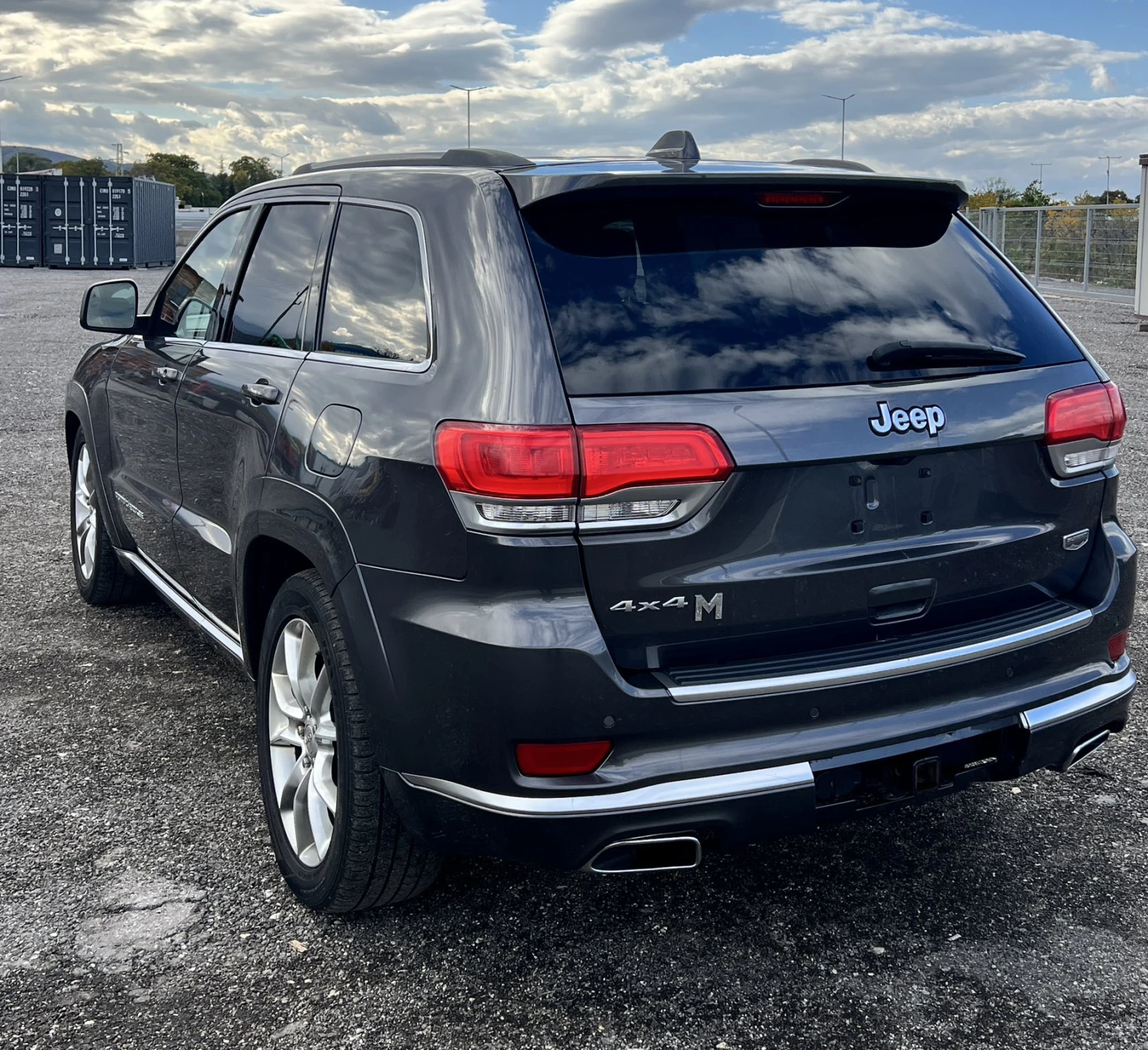 Jeep Grand cherokee Summit 5.7 HEMI - изображение 6