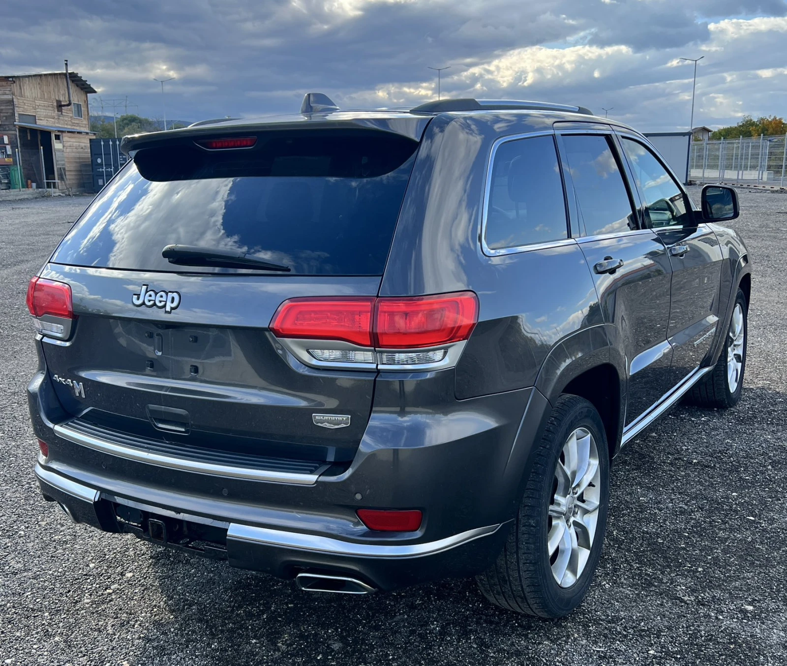 Jeep Grand cherokee Summit 5.7 HEMI - изображение 4