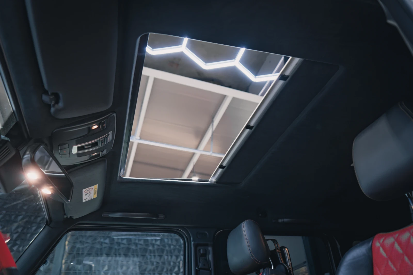 Mercedes-Benz G 63 AMG 4 MATIC * FULL Екстри * HARMAN/KARDON* TV * Шибеда - изображение 6