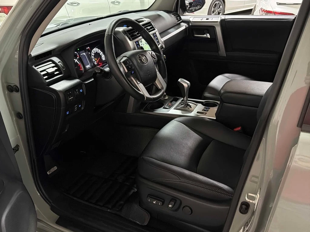 Toyota 4runner TRD Sport 4WD * CARFAX * 360 КАМЕРИ* ПОДГРЕВИ - изображение 9