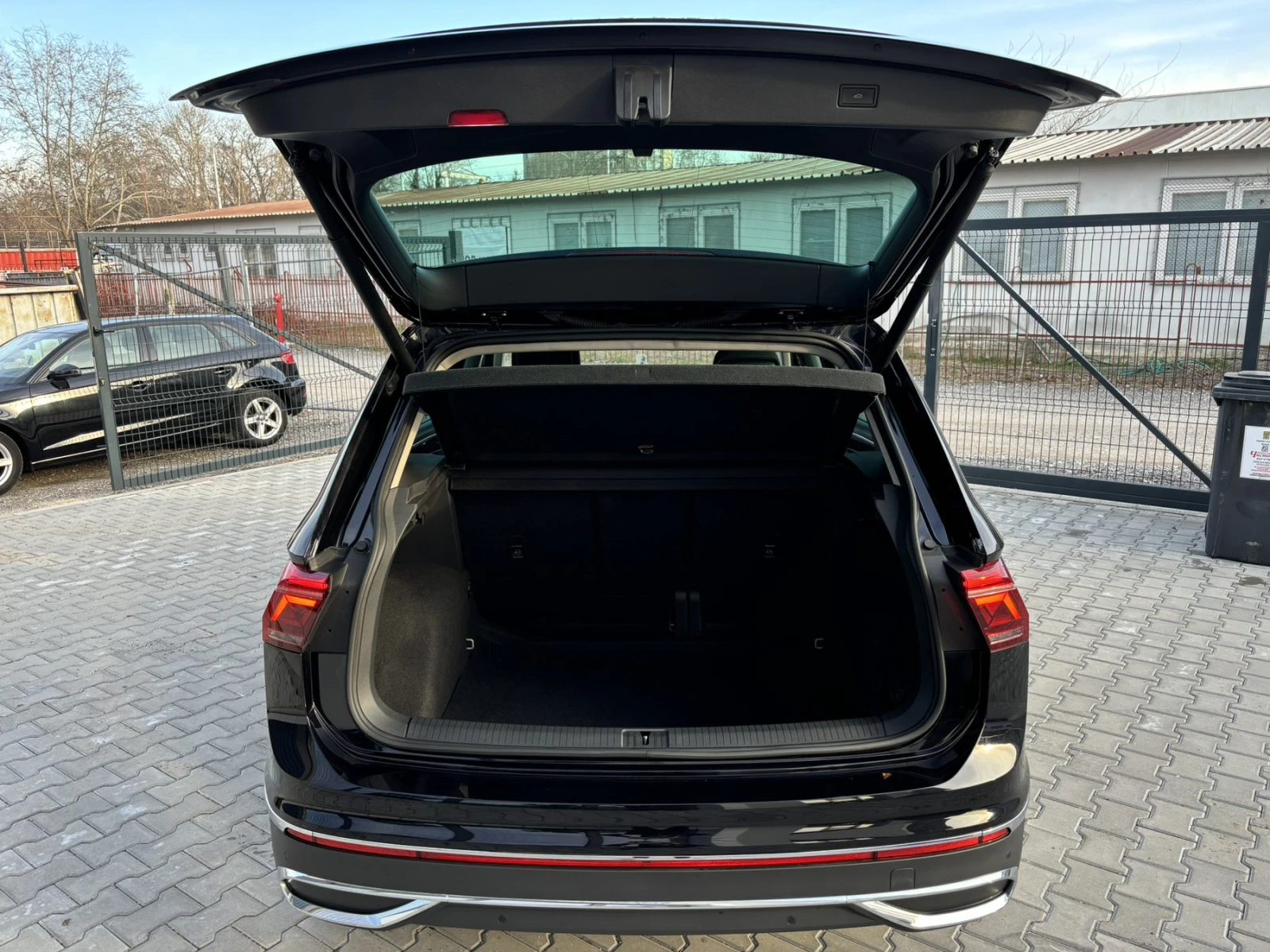 VW Tiguan ELEGANCE 4MOTION - изображение 7