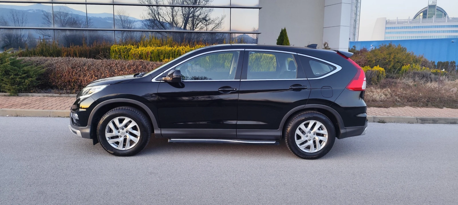 Honda Cr-v 1.6 I-DTEC, АВТОМАТ, НАВИ, ЛЕД, КМЕРА4x4.86000к.м., снимка 4 - Автомобили и джипове - 53819562