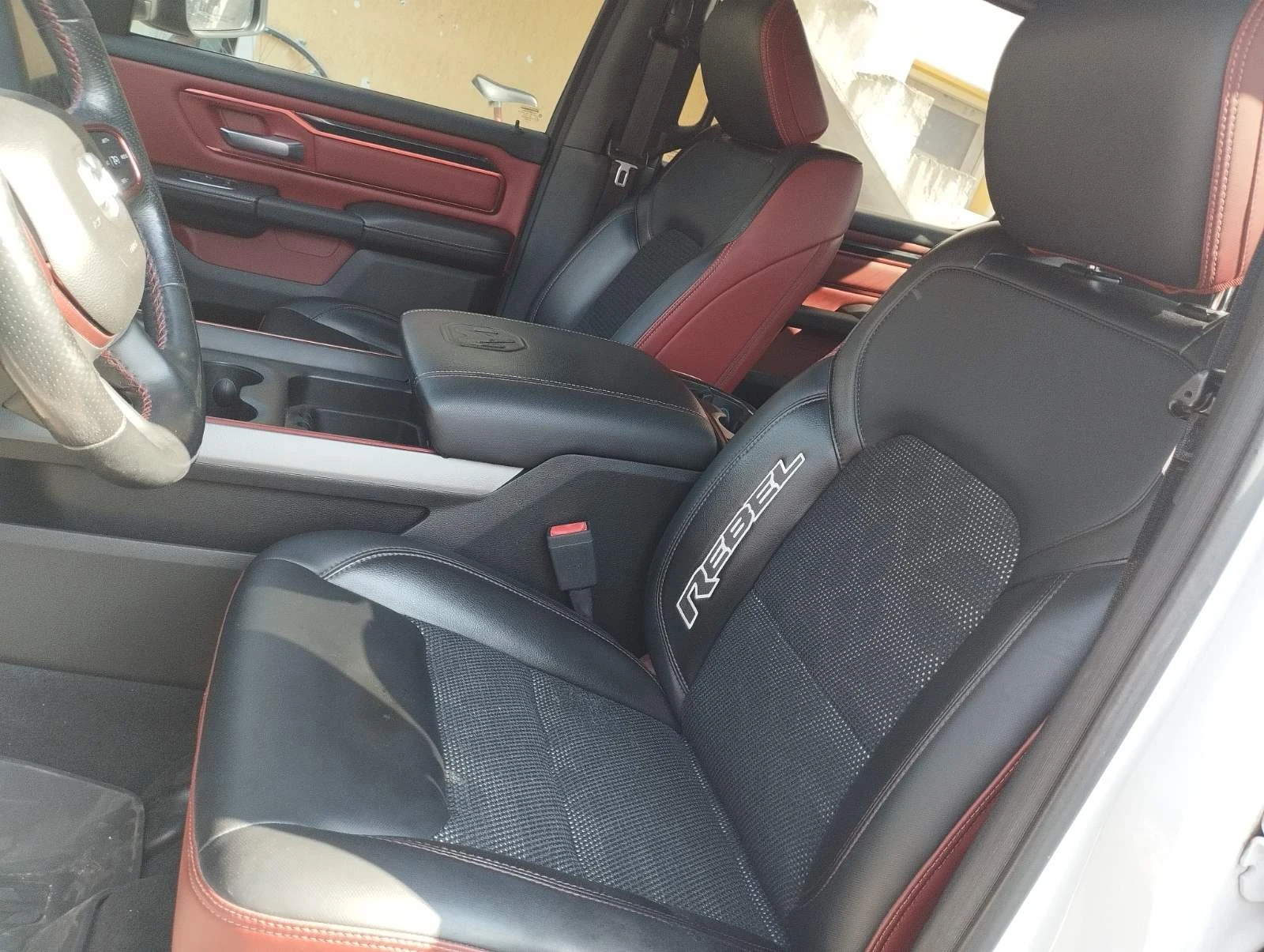 Dodge RAM 1500 HEMI V8 REBEL, снимка 8 - Автомобили и джипове - 53920011