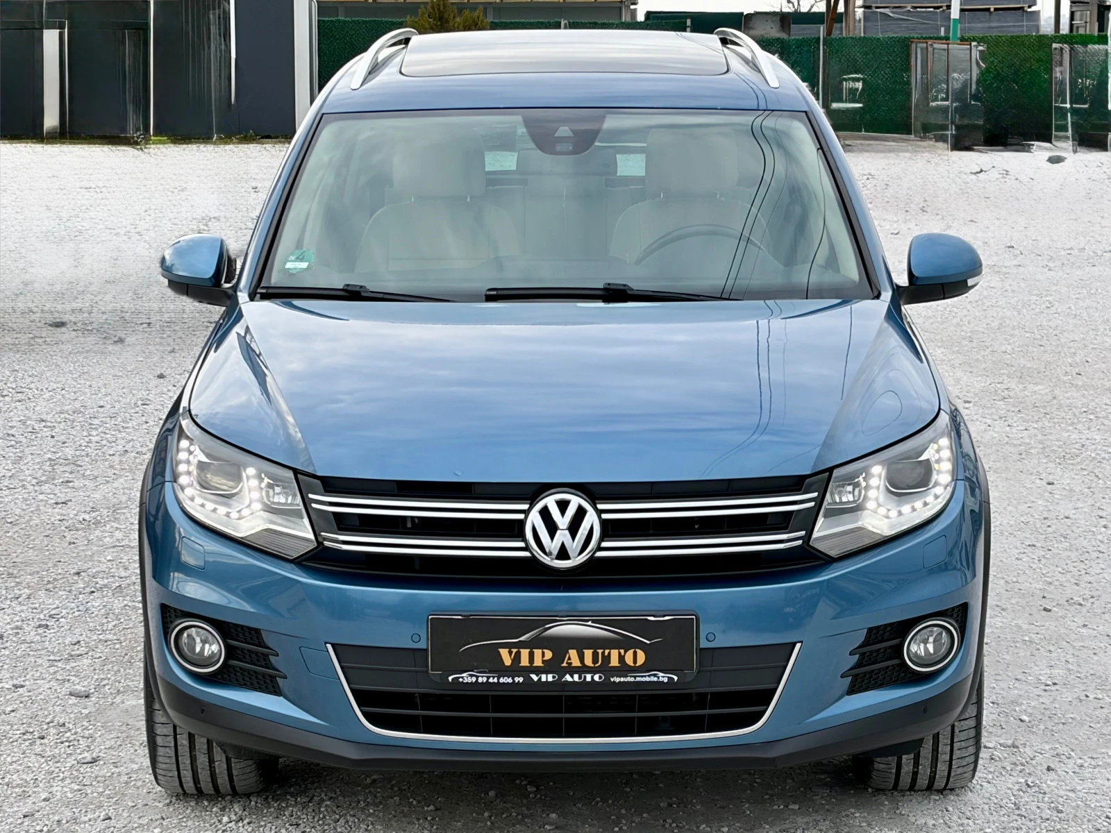 VW Tiguan 2.0TDI R-LINE 4MOTION DSG NAVI PANO FACELIFT EURO6, снимка 3 - Автомобили и джипове - 53934171