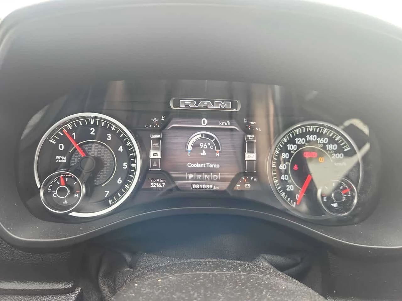 Dodge RAM 1500 | Big Horn | ПОДГРЕВ | CARFAX | , снимка 8 - Автомобили и джипове - 54608461