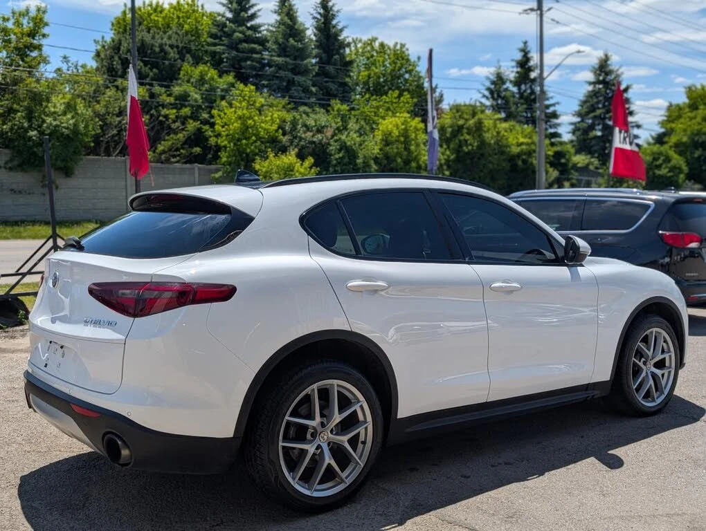 Alfa Romeo Stelvio Ti Sport AWD !SPECIAL! PANO/CAM/CARBON, снимка 3 - Автомобили и джипове - 54966601