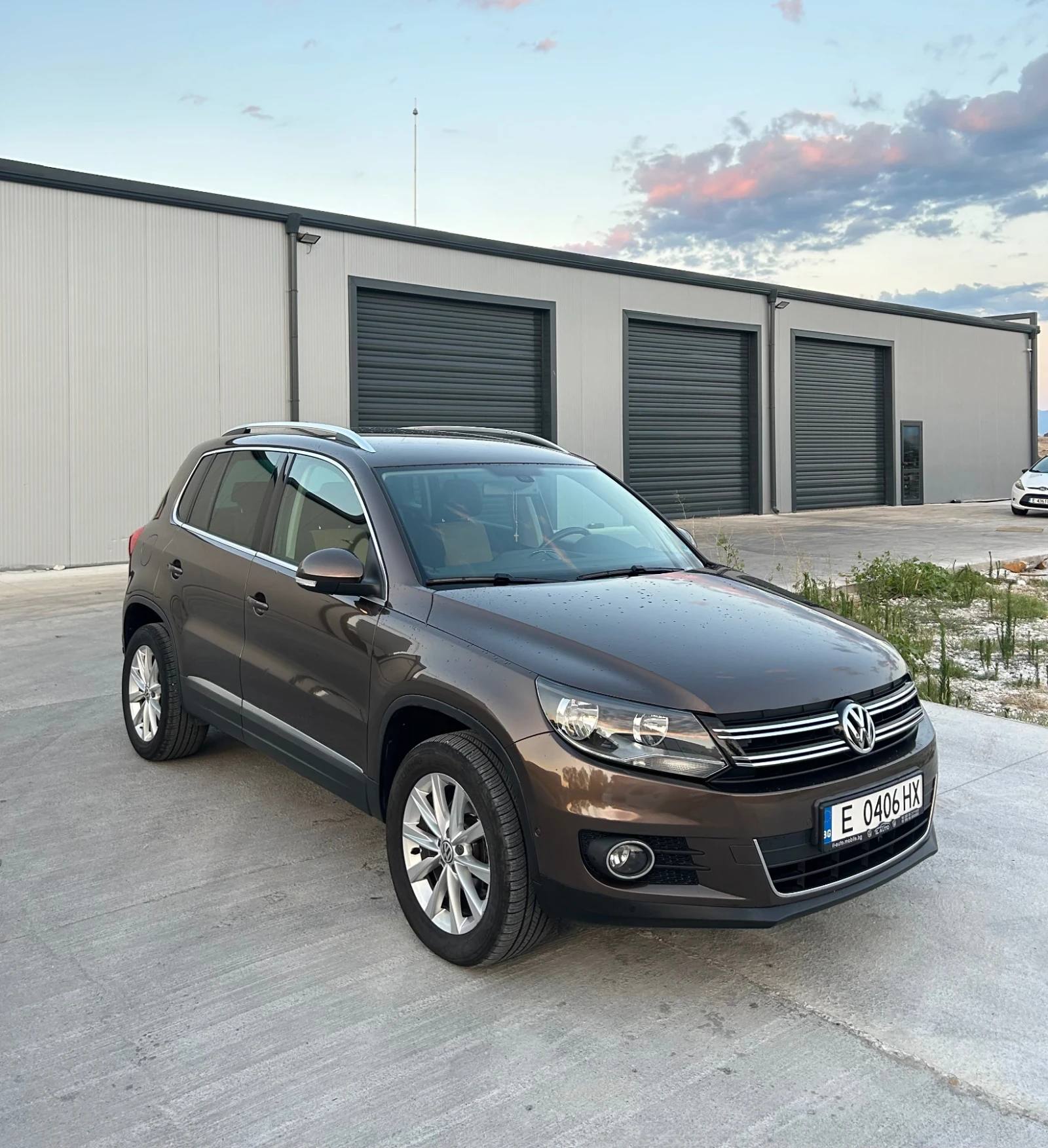VW Tiguan Face 2.0 140 DSG 4x4 Sport and style, снимка 3 - Автомобили и джипове - 55513516