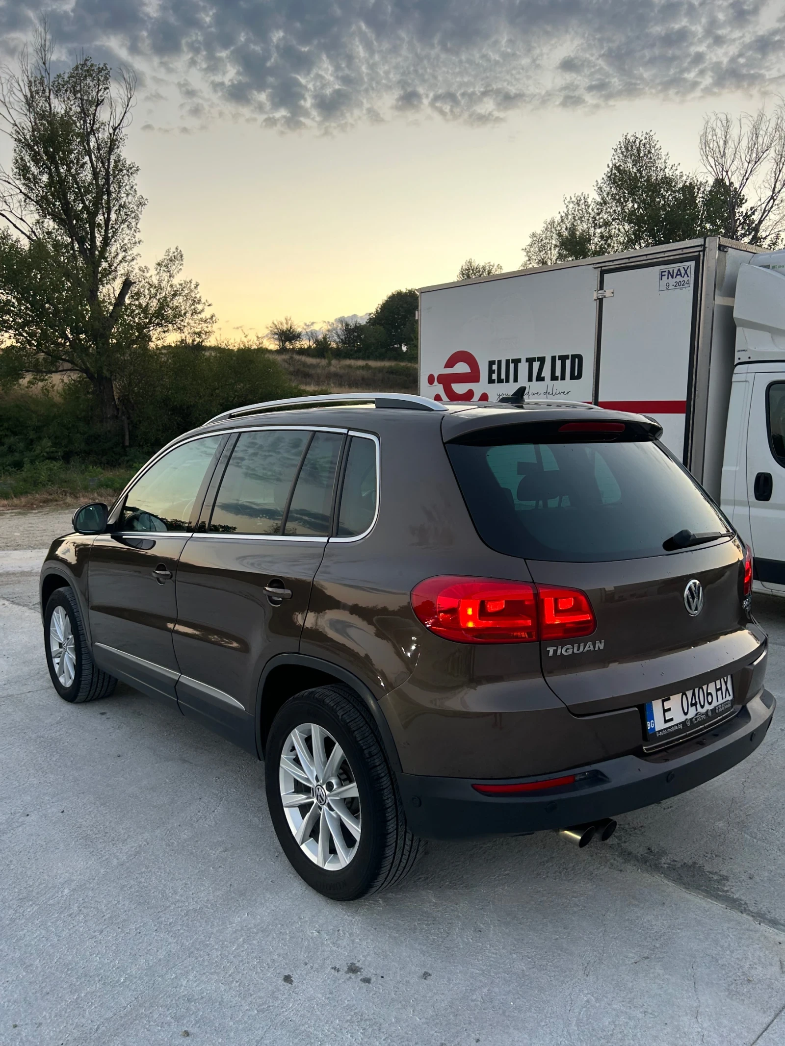 VW Tiguan Face 2.0 140 DSG 4x4 Sport and style, снимка 8 - Автомобили и джипове - 55513516