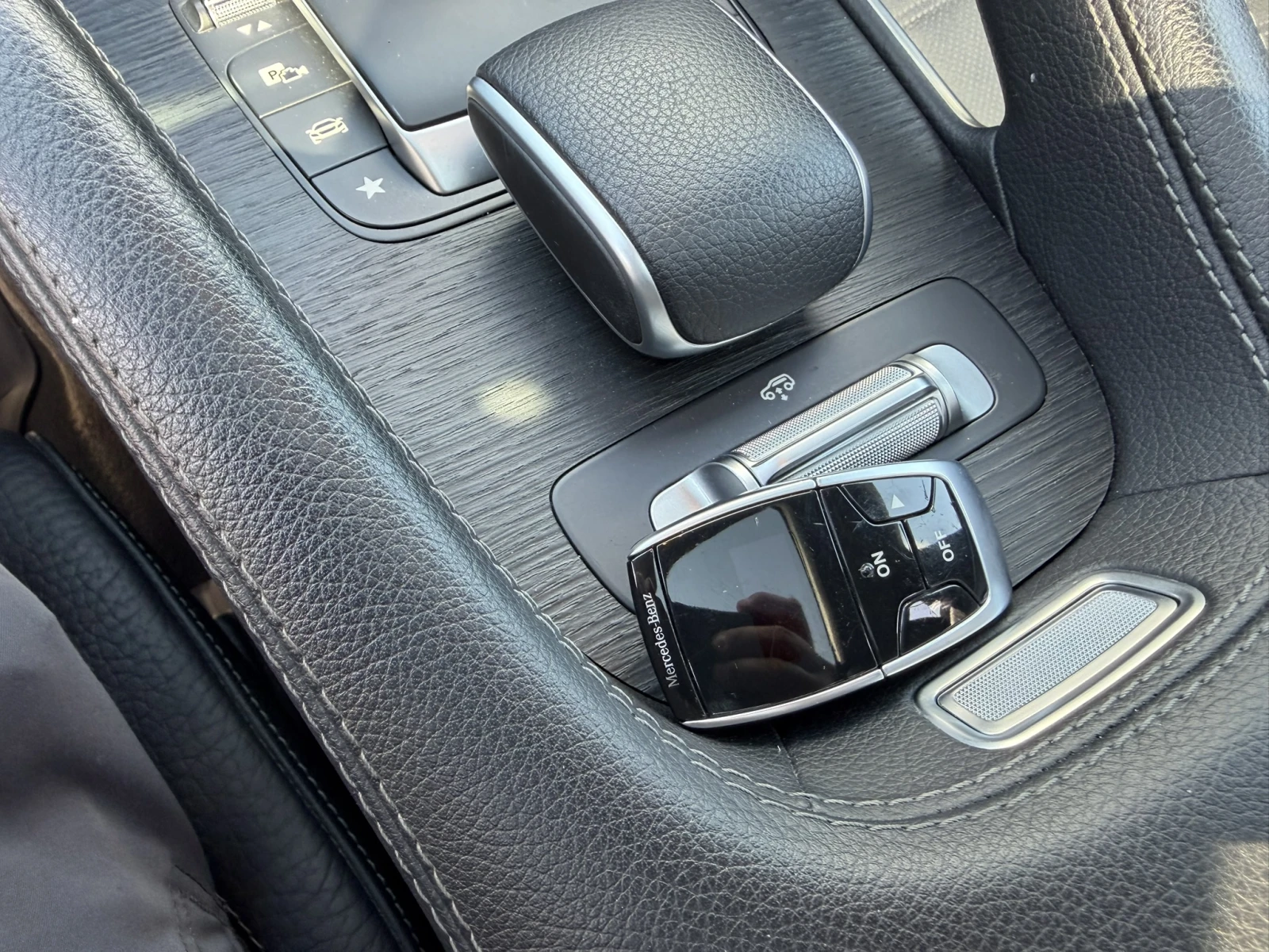 Mercedes-Benz GLS 400, снимка 16 - Автомобили и джипове - 55713764