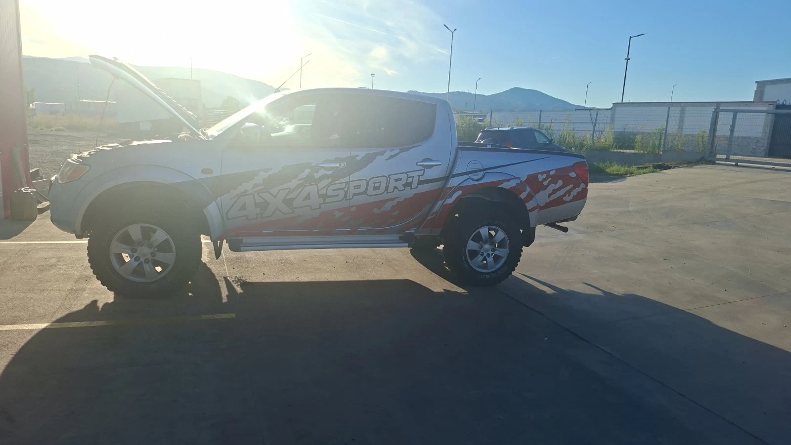 Mitsubishi L200, снимка 4 - Автомобили и джипове - 56294277