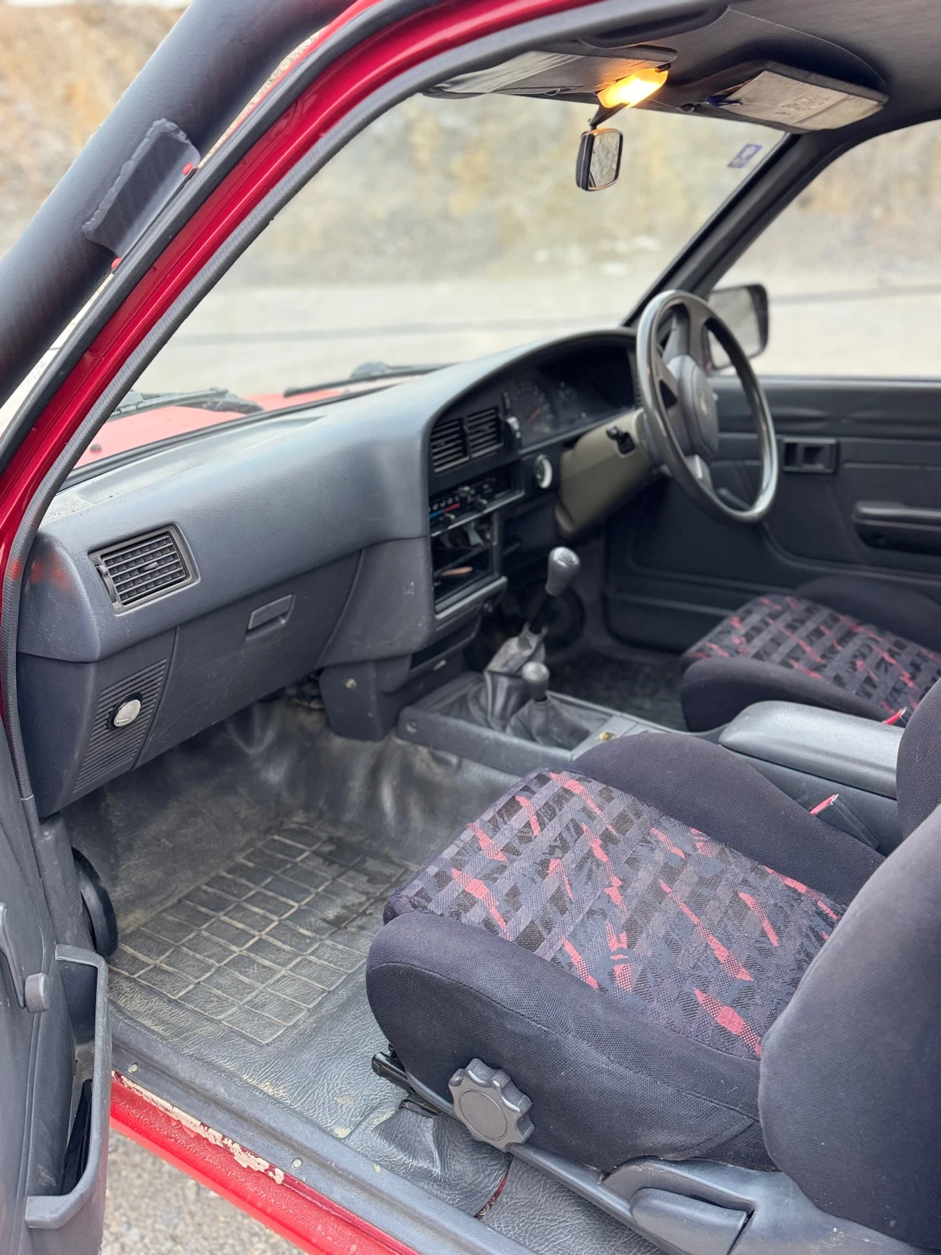Toyota Hilux, снимка 10 - Автомобили и джипове - 56616441