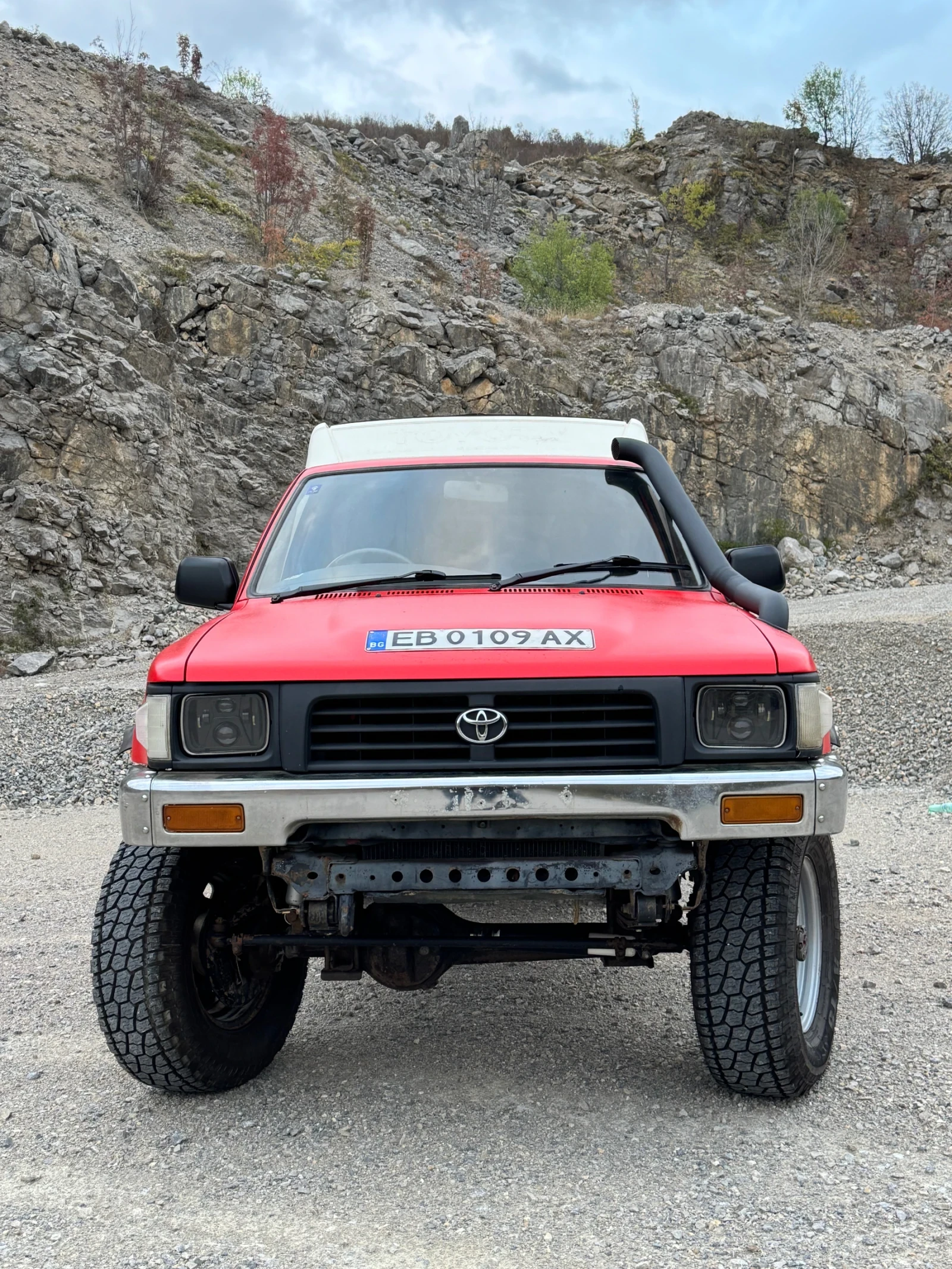 Toyota Hilux, снимка 3 - Автомобили и джипове - 56616441