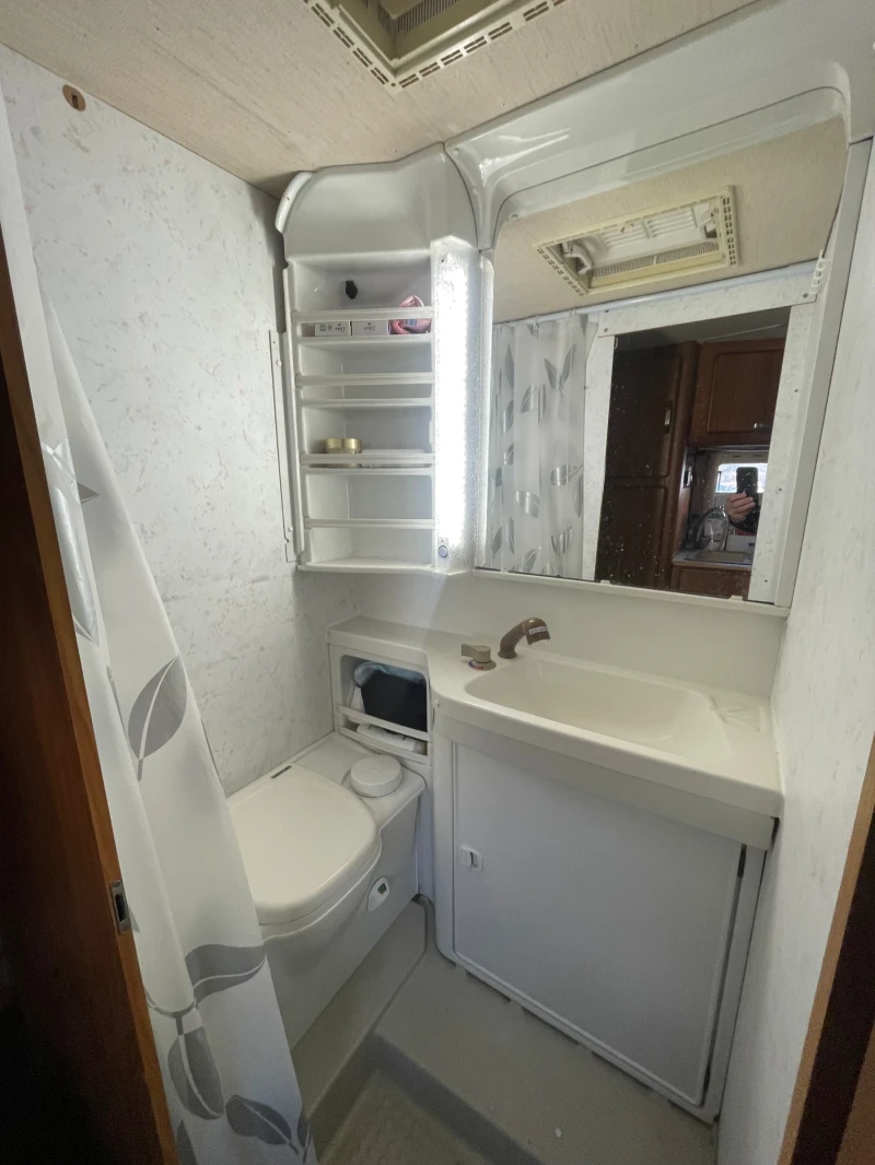 Кемпер HYMER / ERIBA, снимка 16 - Каравани и кемпери - 49578209