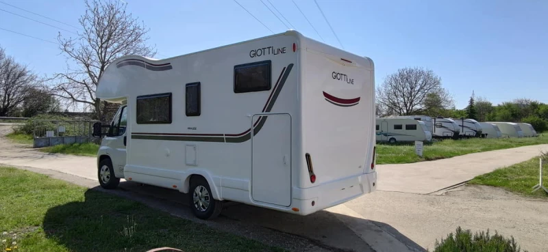 Кемпер Giottiline SIENA 440, снимка 4 - Каравани и кемпери - 50017361