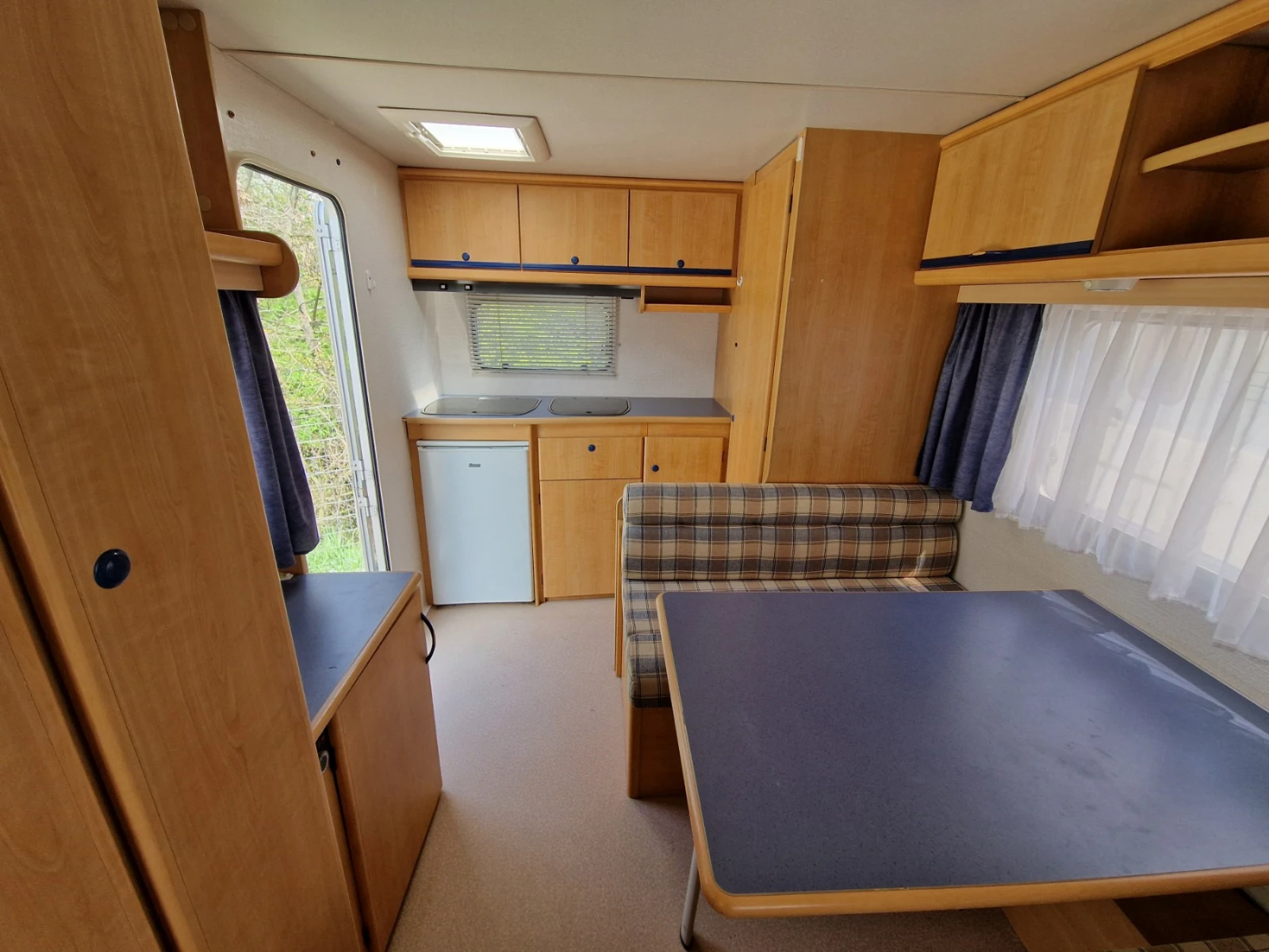 Каравана Caravelair Brasilia Luxe 426 Швейцария - изображение 9