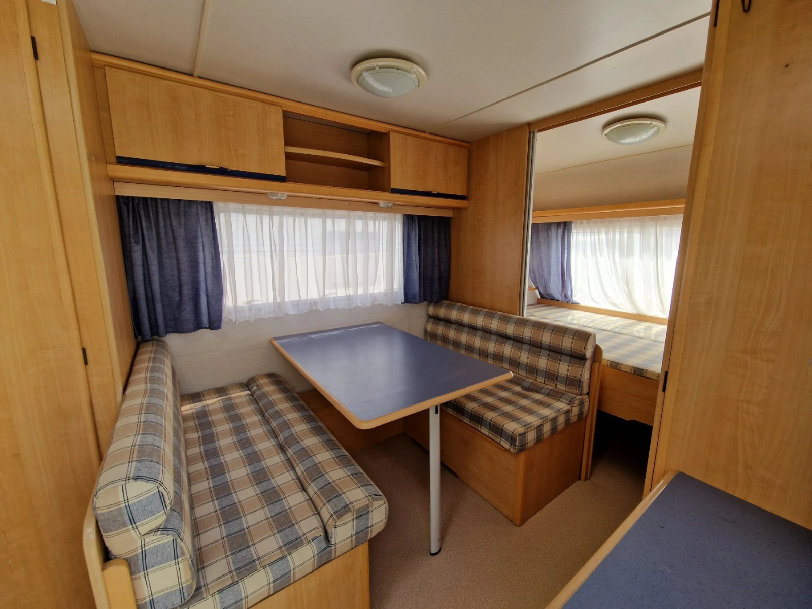 Каравана Caravelair Brasilia Luxe 426 Швейцария - изображение 5