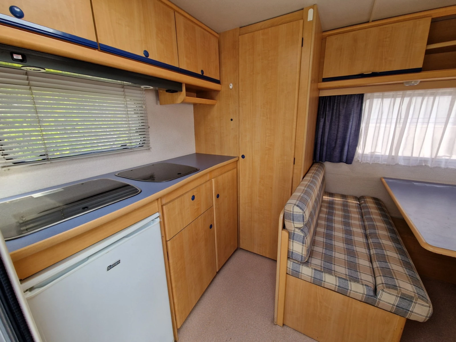 Каравана Caravelair Brasilia Luxe 426 Швейцария - изображение 6