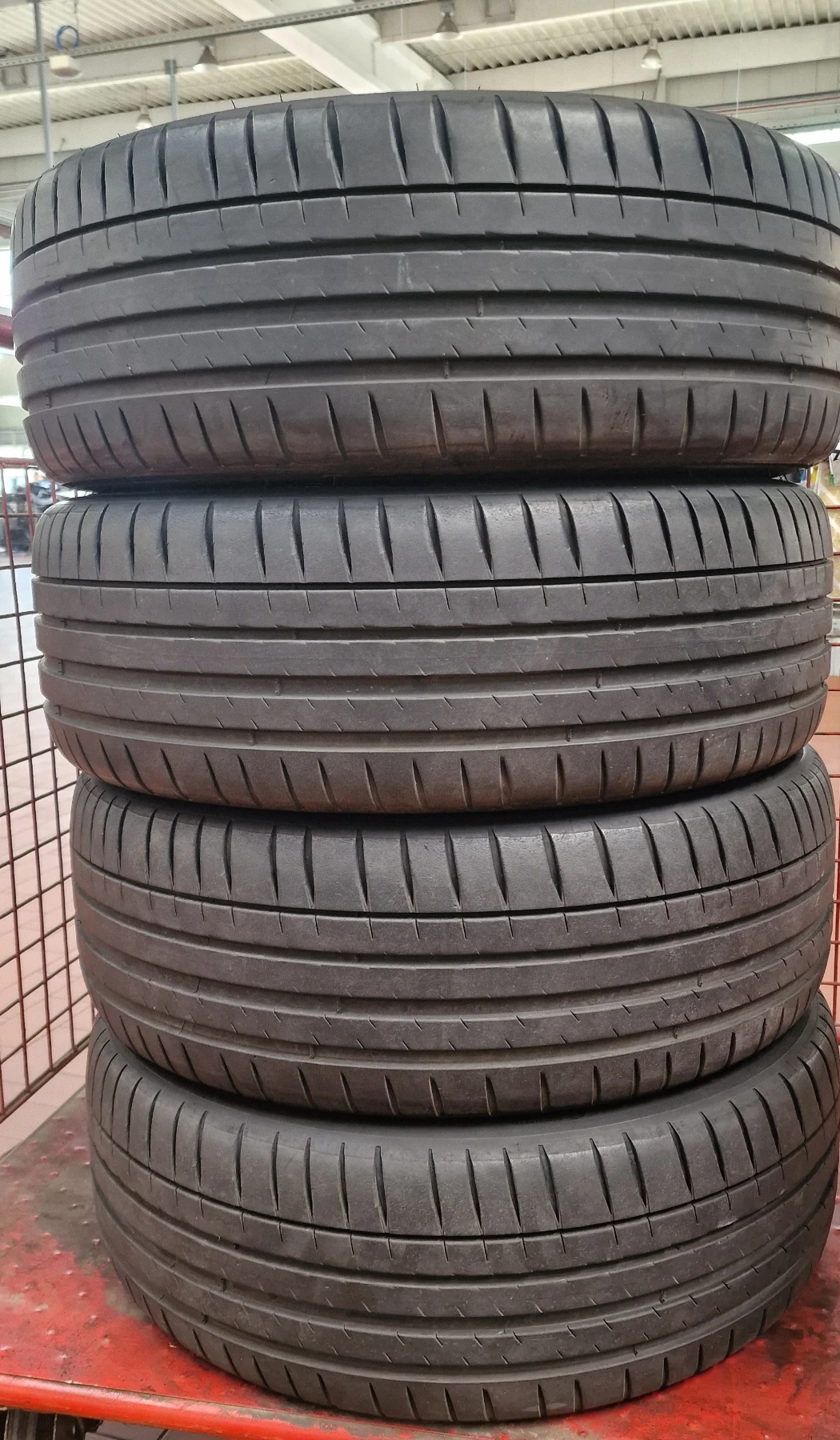 Гуми Летни 225/45R19, снимка 6 - Гуми и джанти - 53865616