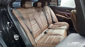 Mercedes-Benz E 63 AMG BURMESTER / 360 КАМЕРИ / PANO / ОБДУХВАНЕ/ HAED UP, снимка 11