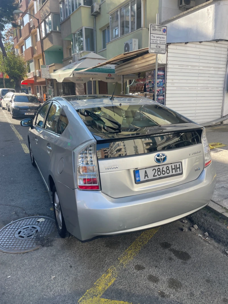 Toyota Prius, снимка 13 - Автомобили и джипове - 48106857