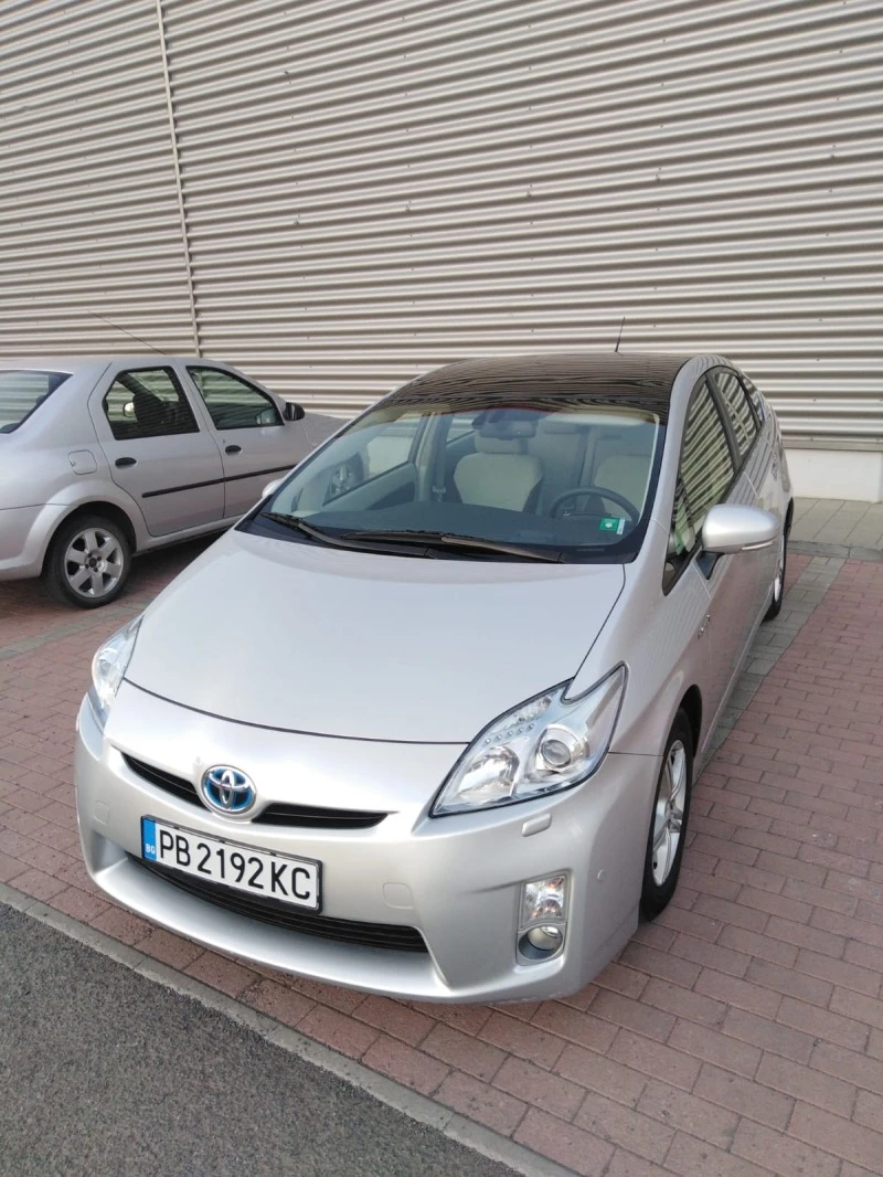 Toyota Prius, снимка 6 - Автомобили и джипове - 46971819