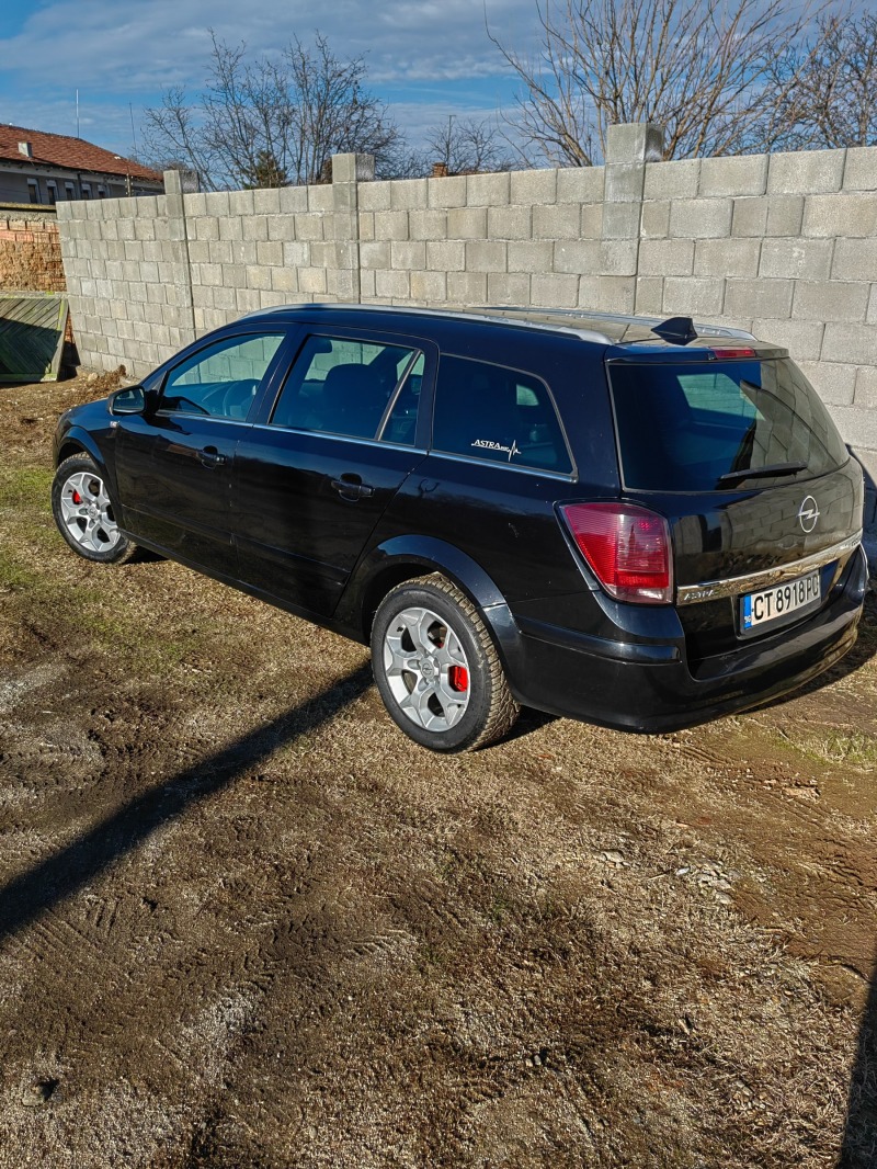 Opel Astra, снимка 3 - Автомобили и джипове - 45624340