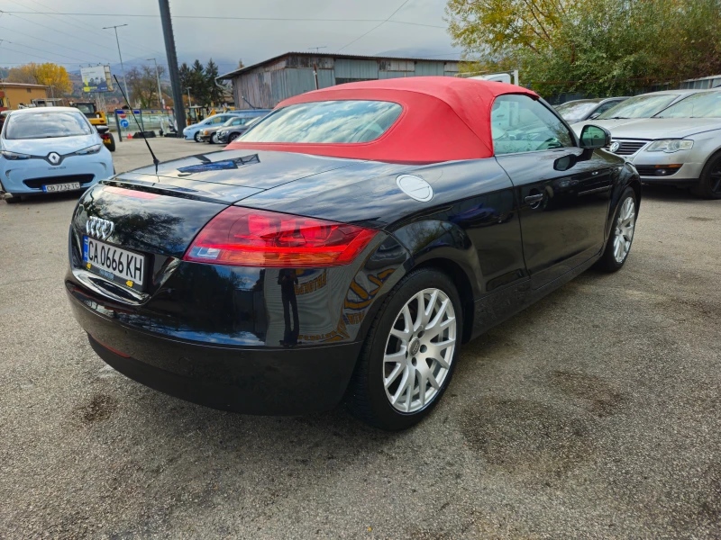 Audi Tt 2.0i-ПЕРФЕКТНА !!!, снимка 6 - Автомобили и джипове - 47926719