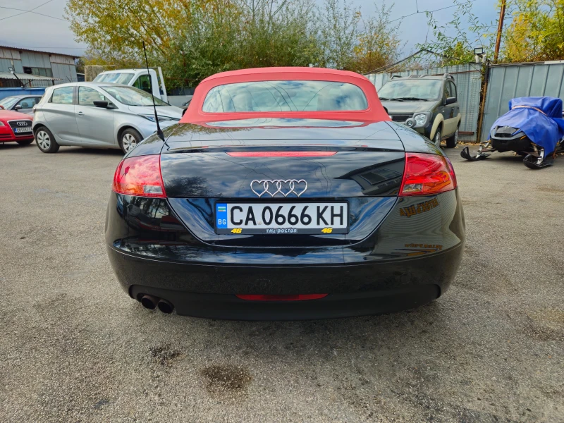 Audi Tt 2.0i-ПЕРФЕКТНА !!!, снимка 7 - Автомобили и джипове - 47926719