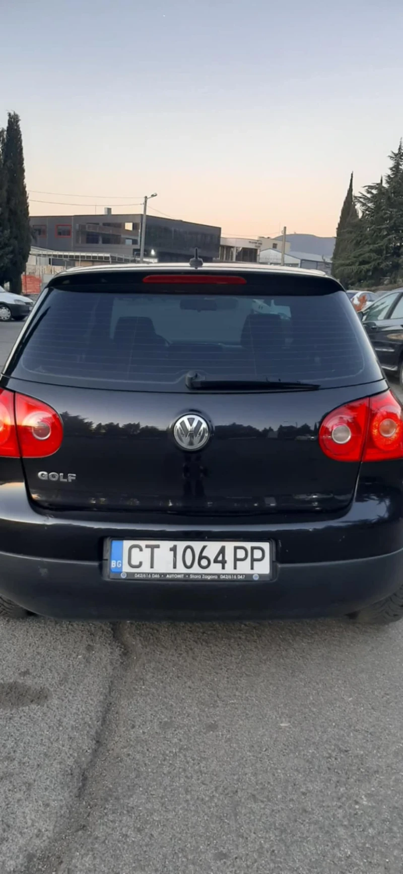 VW Golf 1.6 газ, снимка 2 - Автомобили и джипове - 48604030