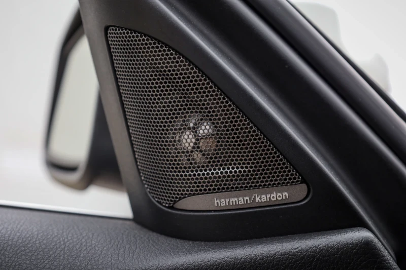 BMW 340 Налична в София перфектна АВТО КРЕДИТ , снимка 17 - Автомобили и джипове - 52311905