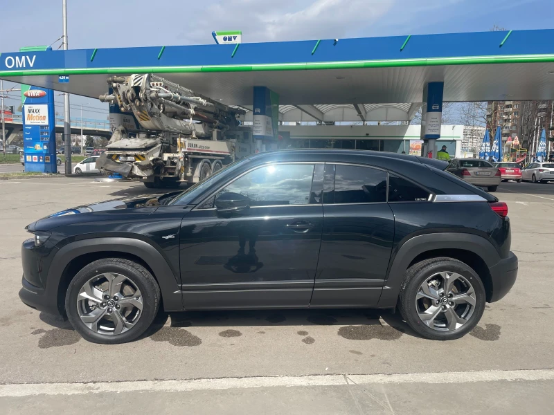 Mazda MX-30 ОТЛИЧНА, снимка 2 - Автомобили и джипове - 52513268