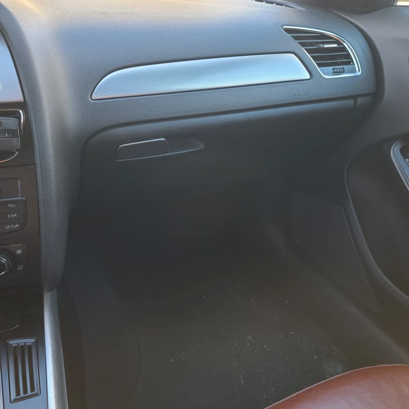 Audi A4 Седан , 2.0 , 143 к.с., снимка 9 - Автомобили и джипове - 52527444