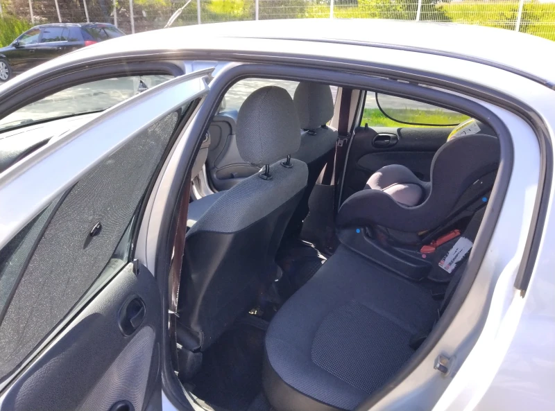 Peugeot 206, снимка 11 - Автомобили и джипове - 52651145