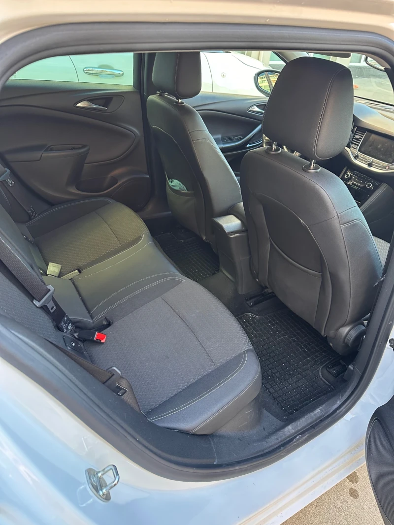 Opel Astra K Sportstourer 1.6 CDTI , снимка 12 - Автомобили и джипове - 52727221